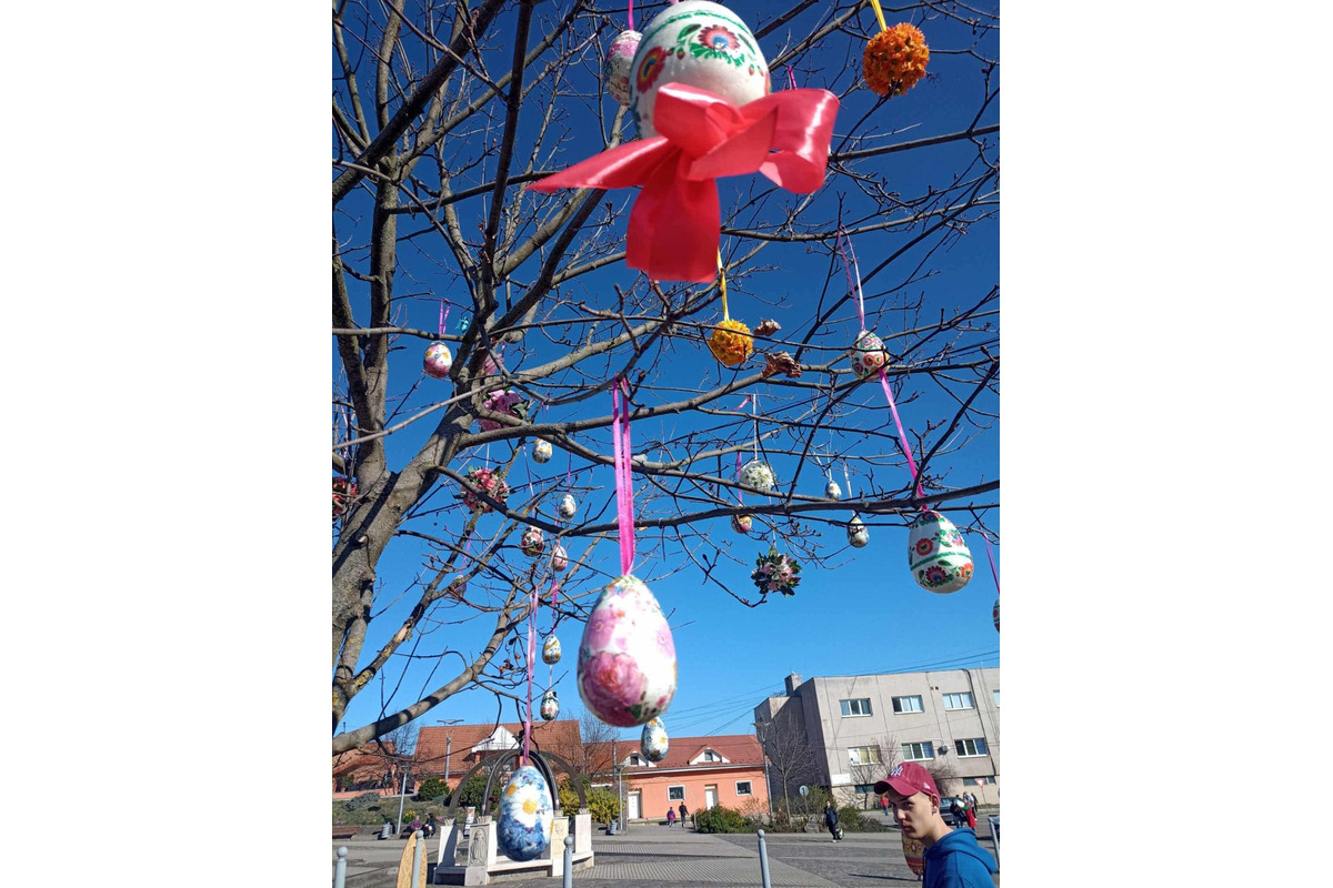 FOTO: Obce a mestá vo veľkonočnom šate. Ktorá výzdoba sa vám páči najviac?, foto 21