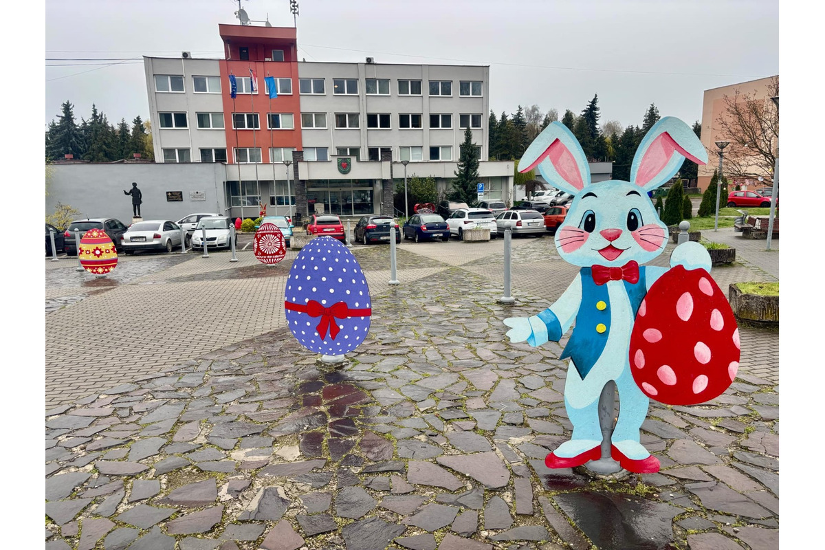 FOTO: Obce a mestá vo veľkonočnom šate. Ktorá výzdoba sa vám páči najviac?, foto 26