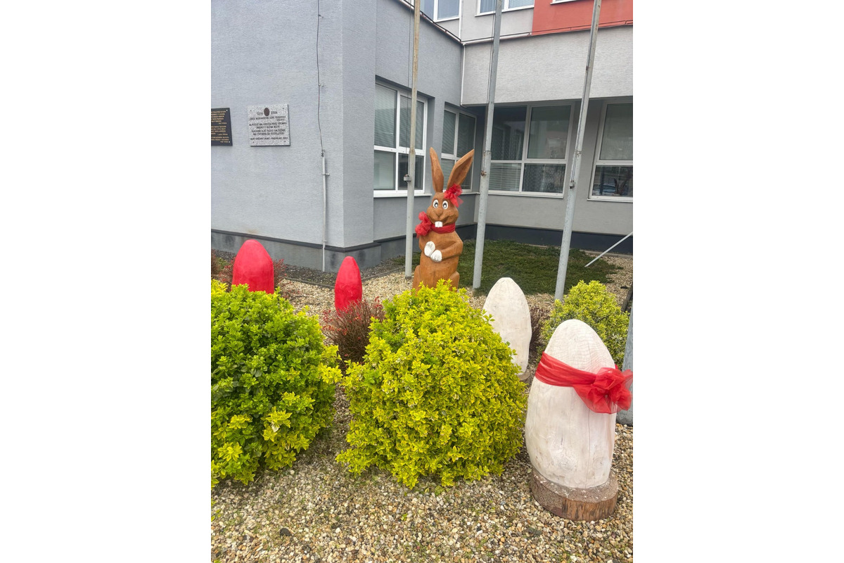 FOTO: Obce a mestá vo veľkonočnom šate. Ktorá výzdoba sa vám páči najviac?, foto 27