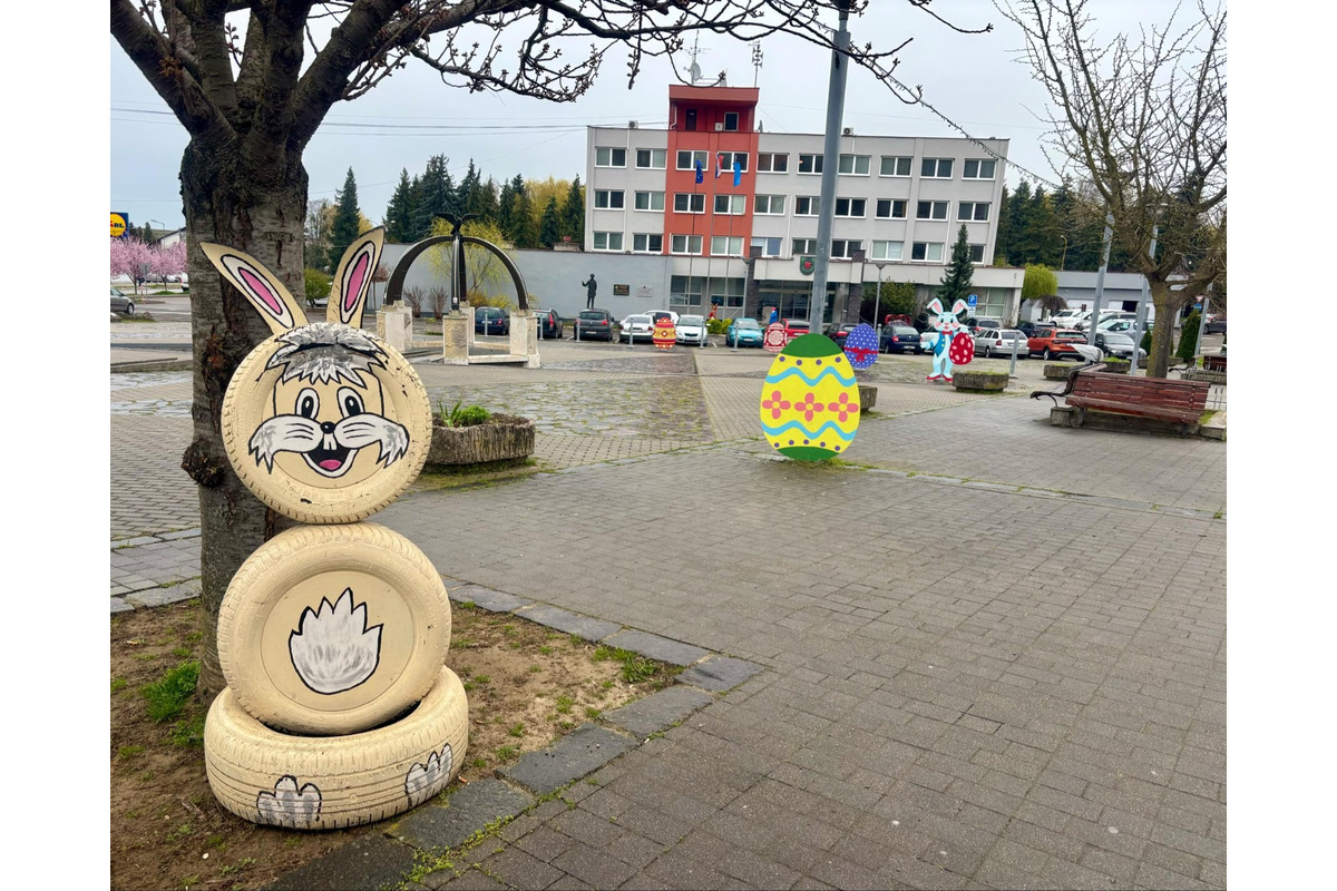 FOTO: Obce a mestá vo veľkonočnom šate. Ktorá výzdoba sa vám páči najviac?, foto 30