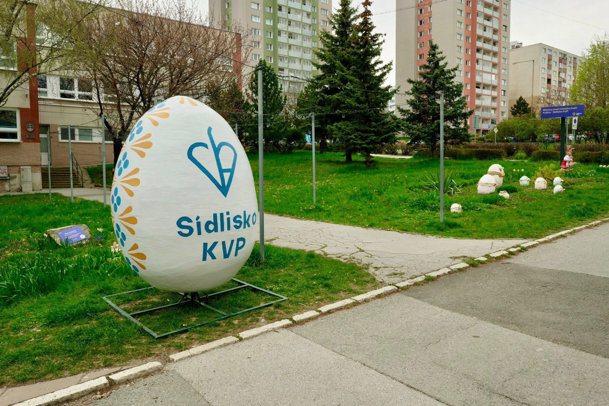 FOTO: Obce a mestá vo veľkonočnom šate. Ktorá výzdoba sa vám páči najviac?, foto 45