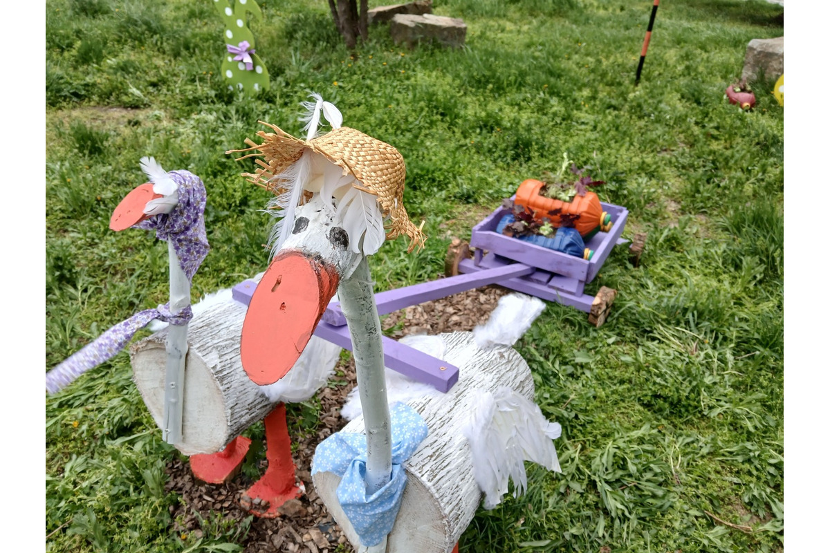 FOTO: Obce a mestá vo veľkonočnom šate. Ktorá výzdoba sa vám páči najviac?, foto 38