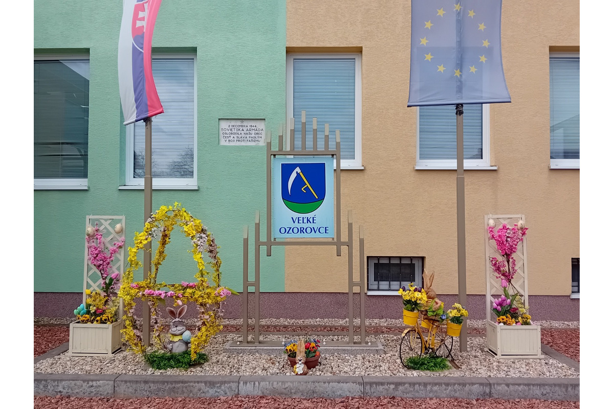 FOTO: Obce a mestá vo veľkonočnom šate. Ktorá výzdoba sa vám páči najviac?, foto 42