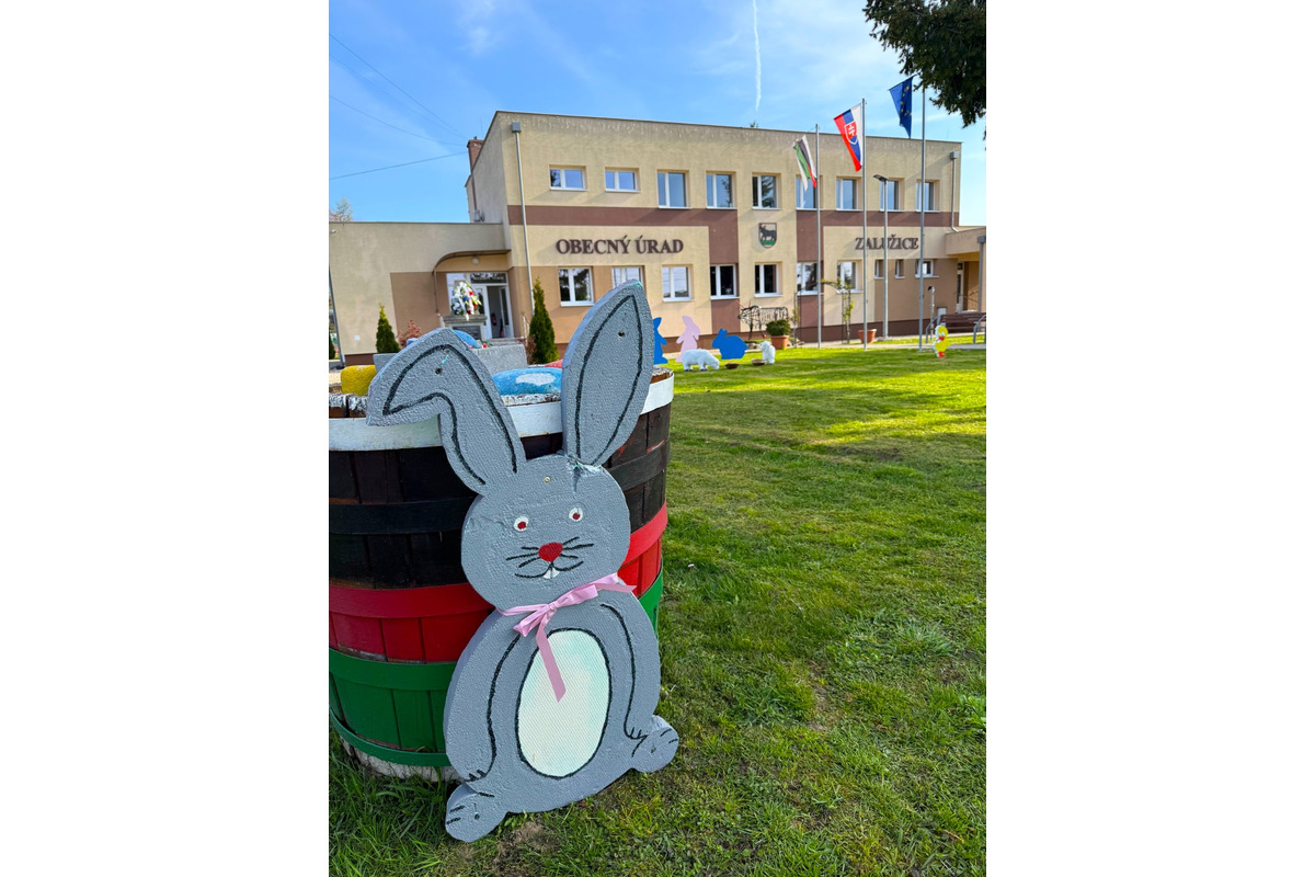 FOTO: Obce a mestá vo veľkonočnom šate. Ktorá výzdoba sa vám páči najviac?, foto 43
