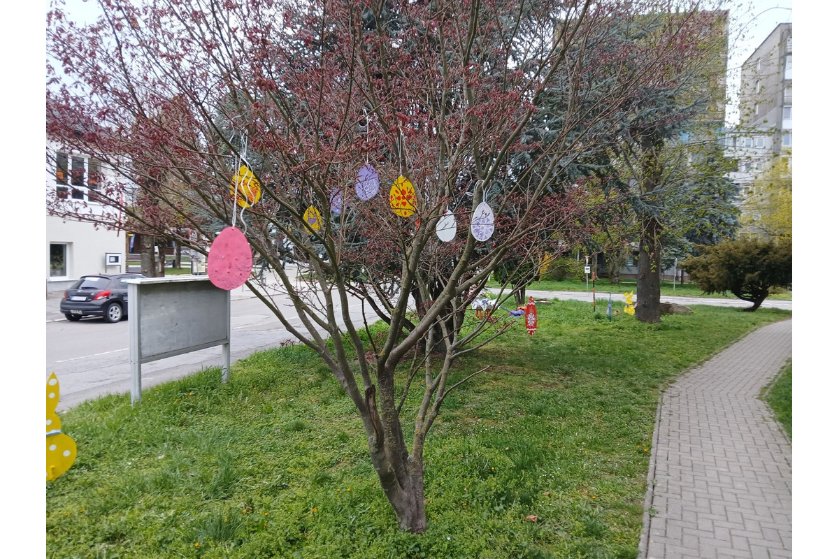 FOTO: Obce a mestá vo veľkonočnom šate. Ktorá výzdoba sa vám páči najviac?, foto 47