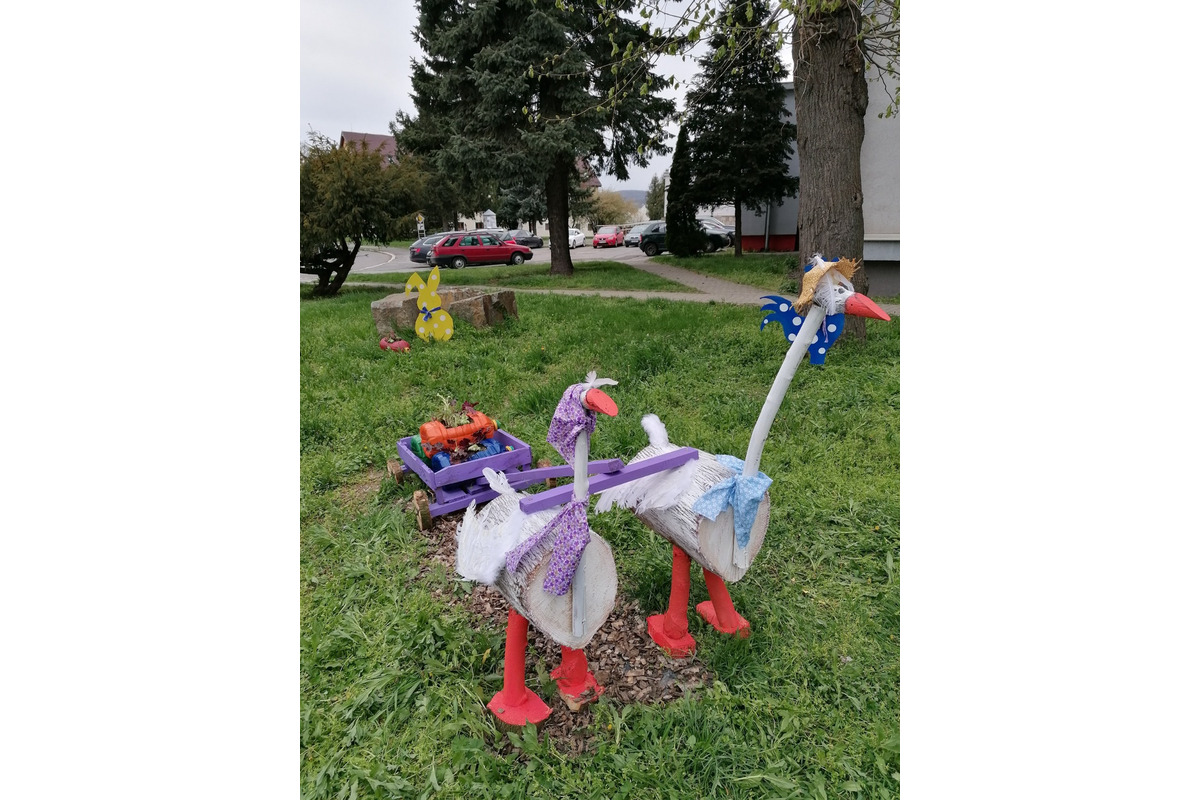 FOTO: Obce a mestá vo veľkonočnom šate. Ktorá výzdoba sa vám páči najviac?, foto 2