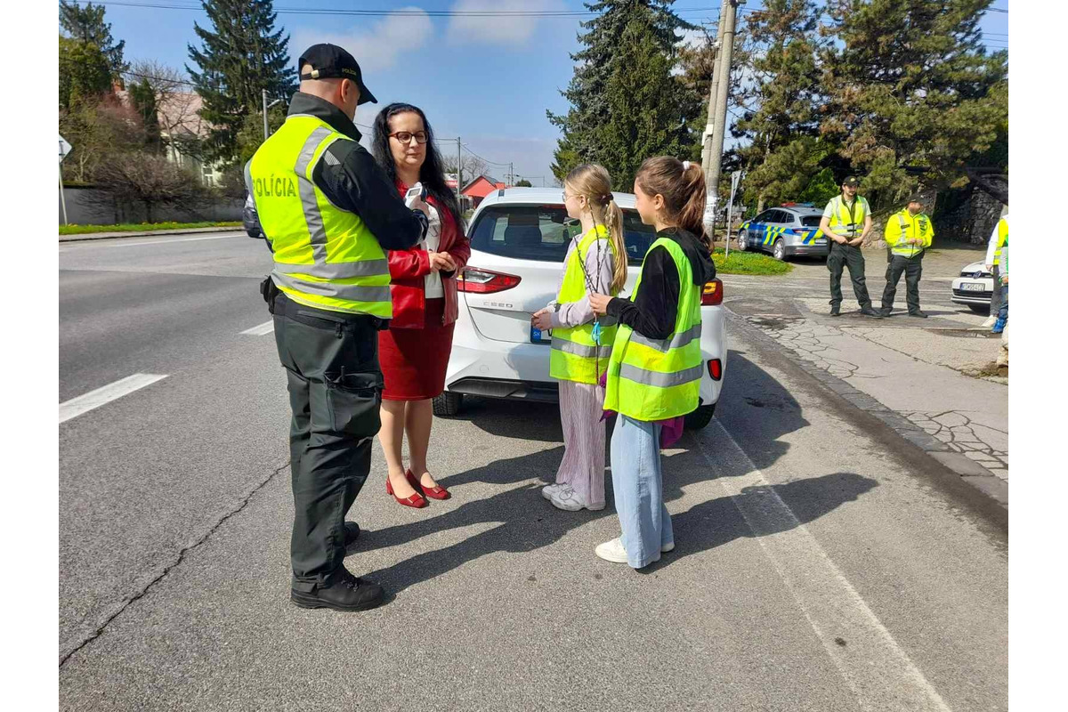 FOTO: Malí školáci rozdávali pokuty aj odmeny v Košickom kraji, foto 7