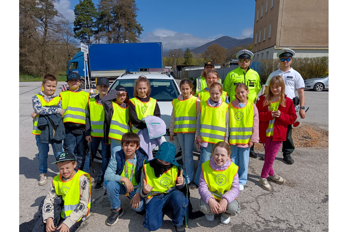 FOTO: Malí školáci rozdávali pokuty aj odmeny v Košickom kraji, foto 10