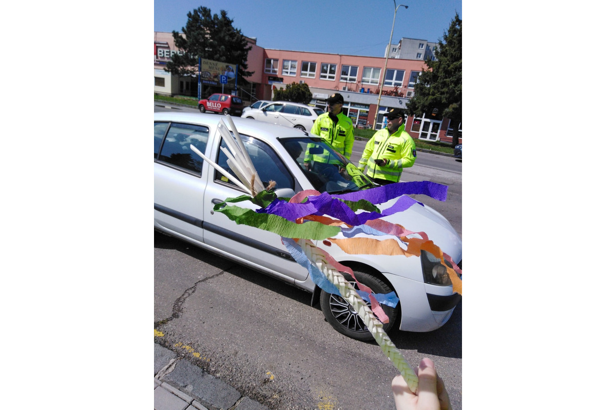 FOTO: Malí školáci rozdávali pokuty aj odmeny v Košickom kraji, foto 11