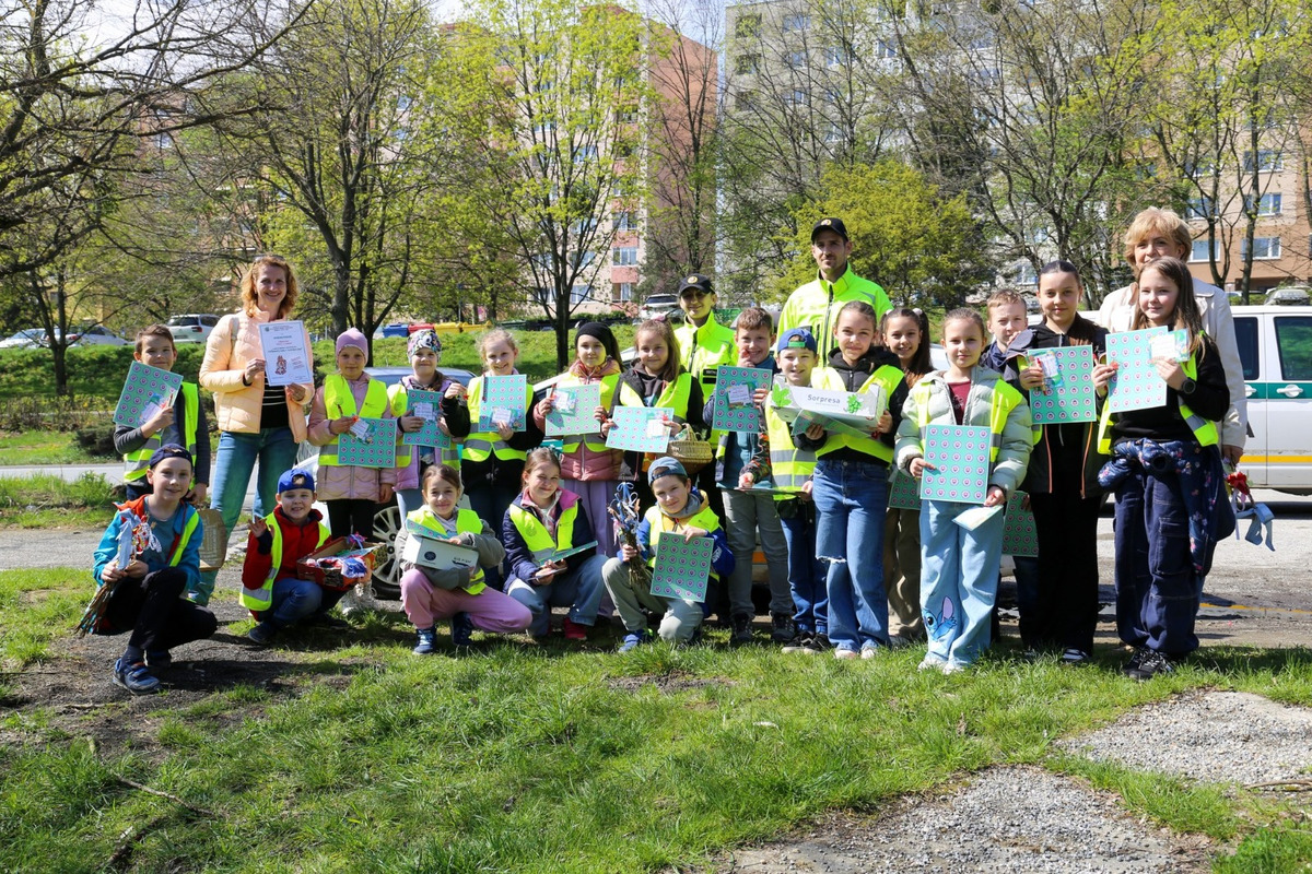 FOTO: Malí školáci rozdávali pokuty aj odmeny v Košickom kraji, foto 12