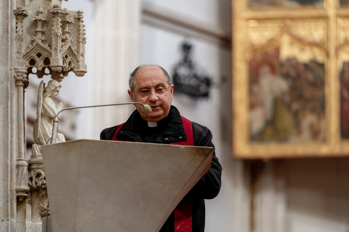 FOTO: Na Veľký piatok prešiel ulicami Košíc Ekumenický pašiový sprievod, foto 7