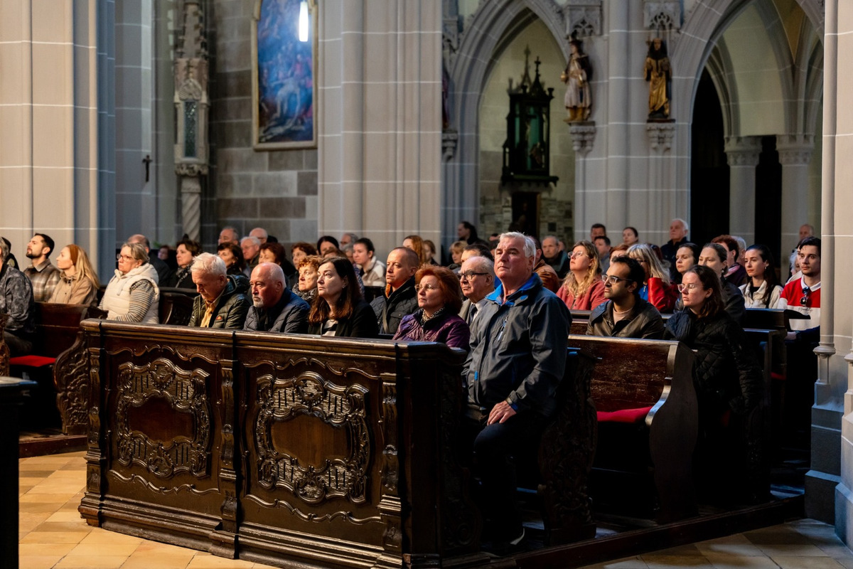 FOTO: Na Veľký piatok prešiel ulicami Košíc Ekumenický pašiový sprievod, foto 15