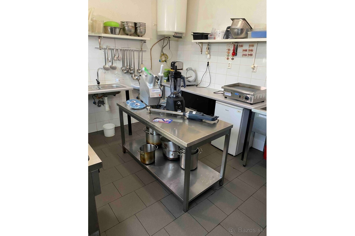 FOTO: Podnik Javorina Pub 21 z relácie Na nože je na predaj, foto 11