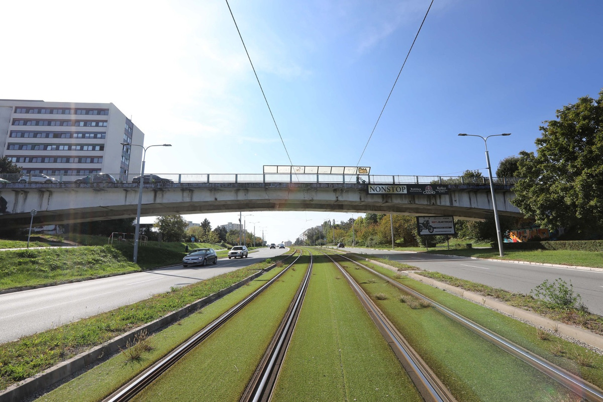 FOTO: Most ponad Triedu SNP čaká rekonštrukcia, foto 7