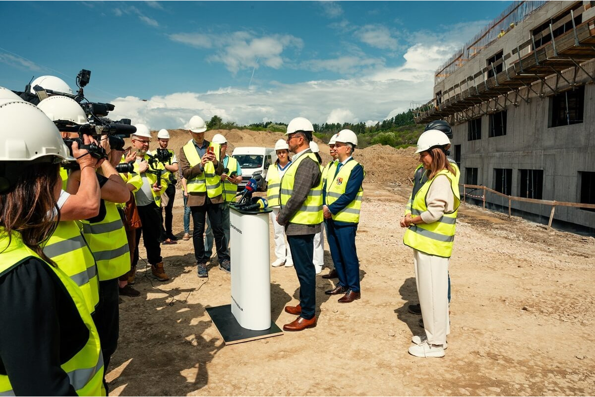 FOTO: Stavebné práce na výstavbe nového nemocničného pavilónu v Spišskej Novej Vsi, foto 25