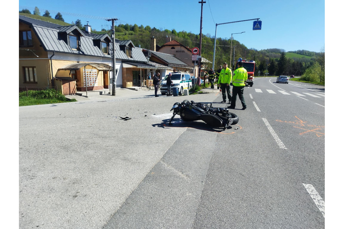 FOTO: Lukáš Adamec mal nehodu na motorke pri Podbrezovej a skončil v nemocnici, foto 2