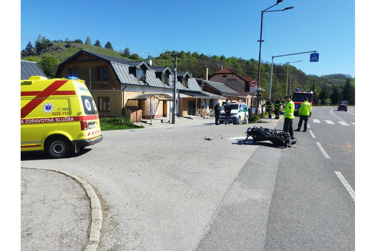 FOTO: Lukáš Adamec mal nehodu na motorke pri Podbrezovej a skončil v nemocnici, foto 4