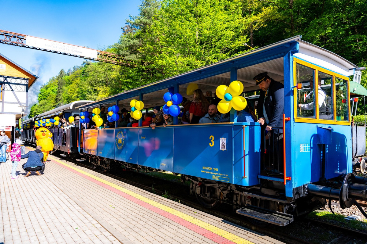 FOTO: Košická Detská železnica odštartovala ďalšiu sezónu. Krásna akcia rozžiarila očká malých aj veľkých, foto 4