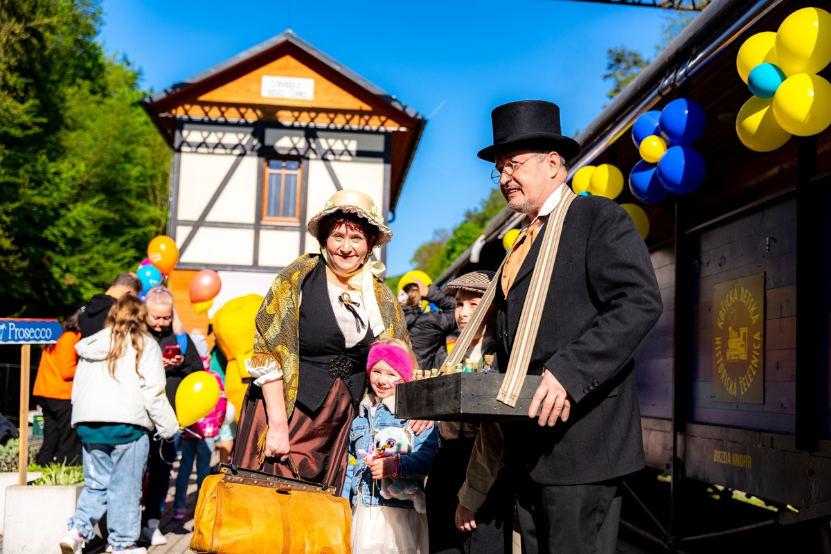 FOTO: Košická Detská železnica odštartovala ďalšiu sezónu. Krásna akcia rozžiarila očká malých aj veľkých, foto 11