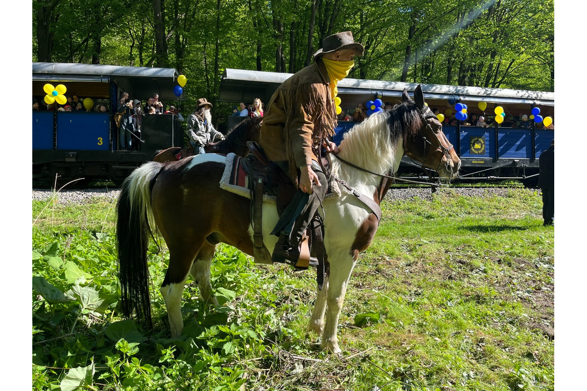 FOTO: Košická Detská železnica odštartovala ďalšiu sezónu. Krásna akcia rozžiarila očká malých aj veľkých, foto 12
