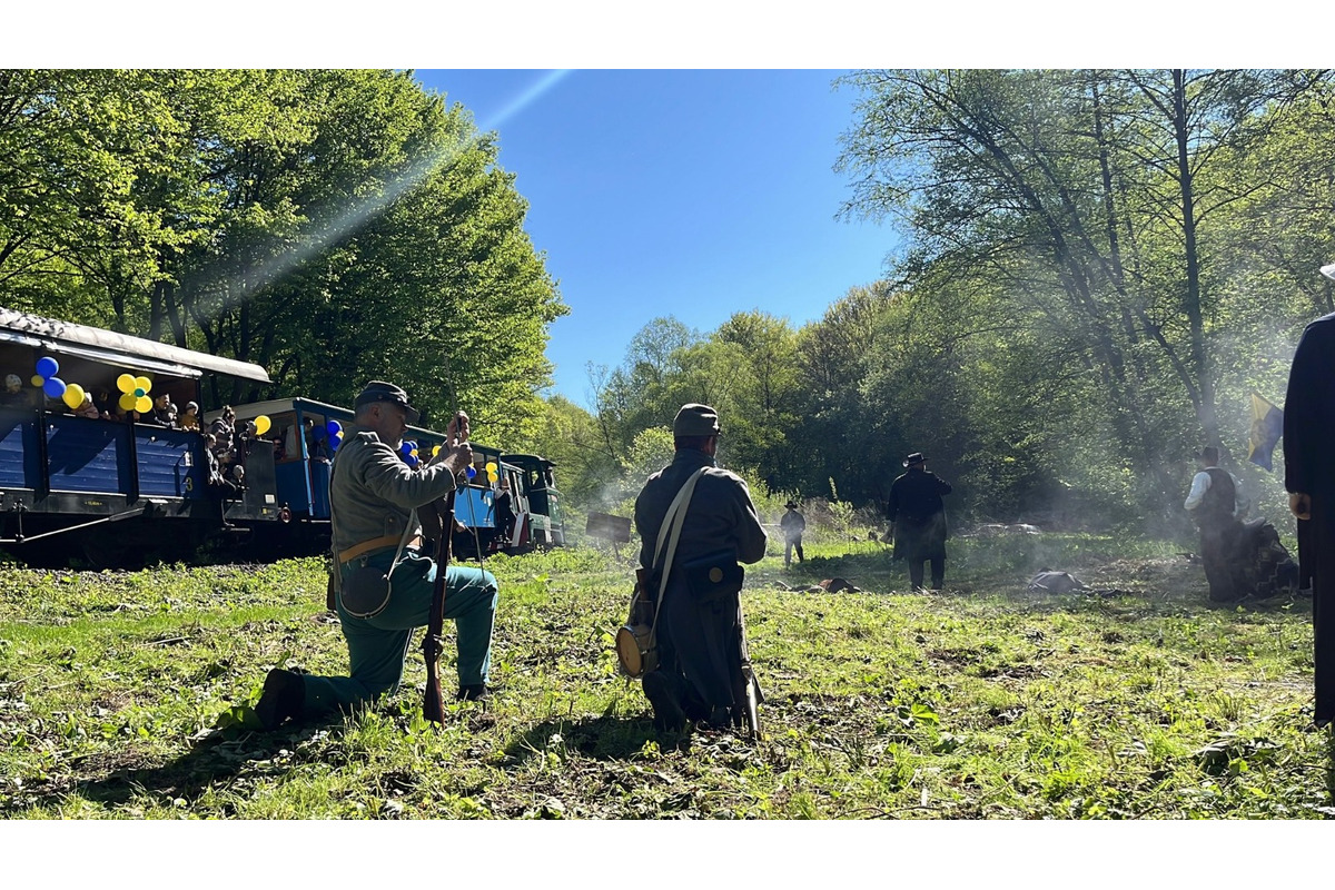 FOTO: Košická Detská železnica odštartovala ďalšiu sezónu. Krásna akcia rozžiarila očká malých aj veľkých, foto 14