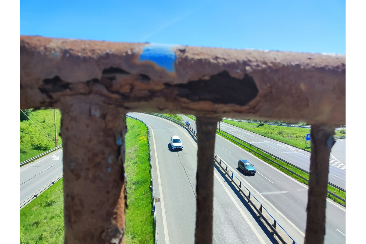 Furčania majú strach prechádzať týmto mostom, foto 3