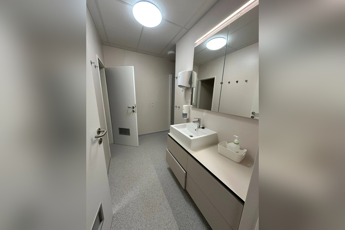 FOTO: Zrekonštruované neonatologické oddelenie v košickej Detskej fakultnej nemocnici, foto 12