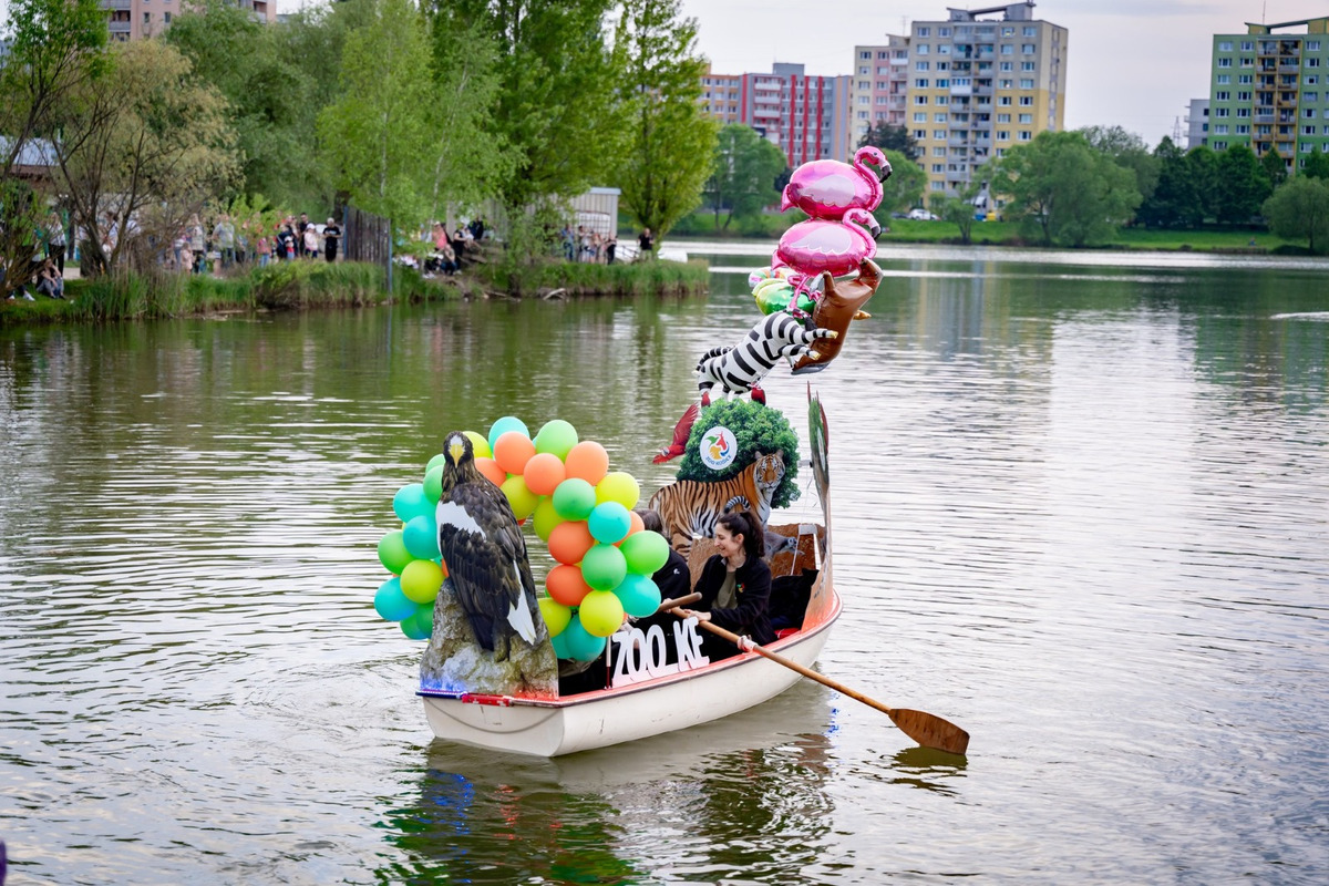 FOTO: Košické Jazero sa po roku znova premenilo na Benátky, foto 21