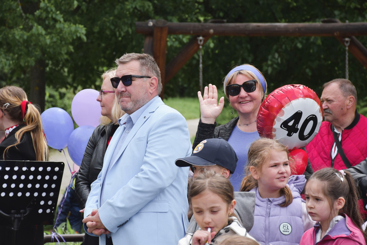 Fontánu prebúdzali najmenší Ťahanovčania svojím spevom a tancom, foto 12