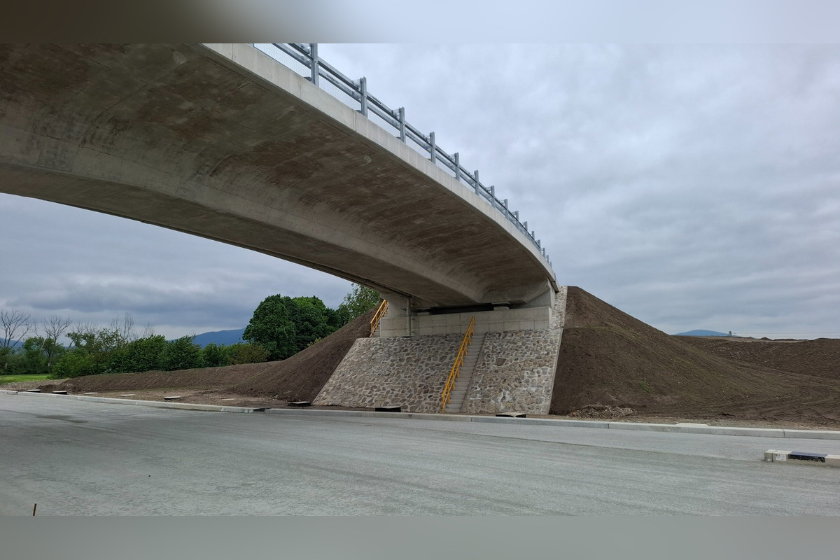 FOTO: Nové mosty nad budúcou R2 v okolí Košíc, foto 3