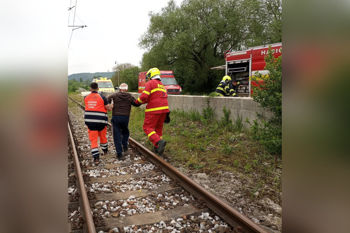 FOTO: Požiar auta v Kostoľanoch nad Hornádom, foto 3