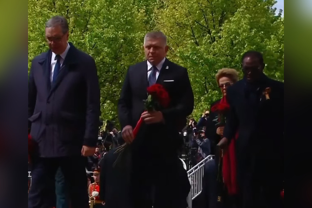 FOTO: Fico za Putinom. Ako jediný z EÚ sa zúčastnil osláv víťazstva v Moskve, foto 7