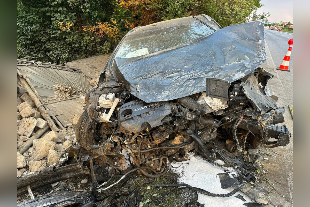 Polícia nadránom riešila kurióznu nehodu v Šaci, foto 3