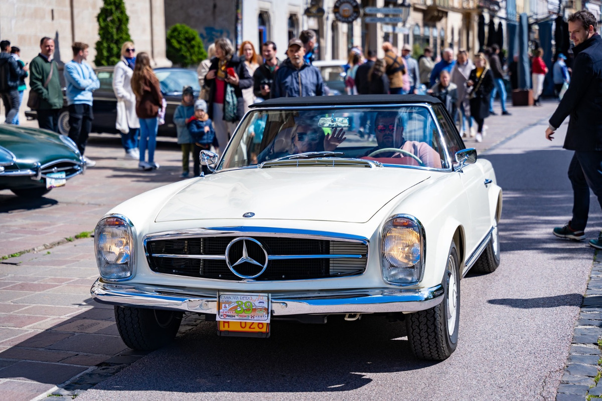 FOTO: Cassovia retro v Košiciach. Krásne historické vozidlá zaplnili centrum mesta, foto 8