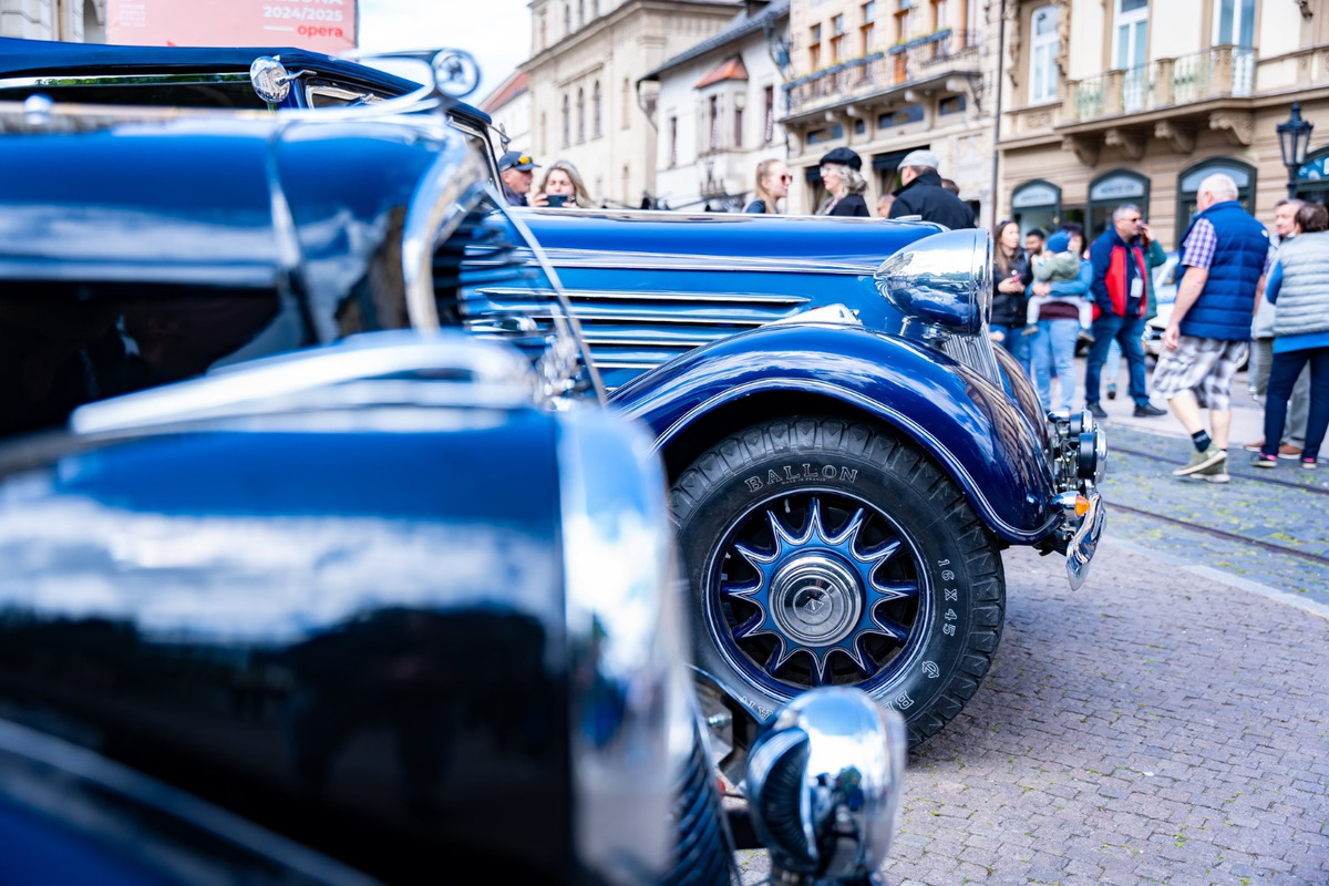 FOTO: Cassovia retro v Košiciach. Krásne historické vozidlá zaplnili centrum mesta, foto 11
