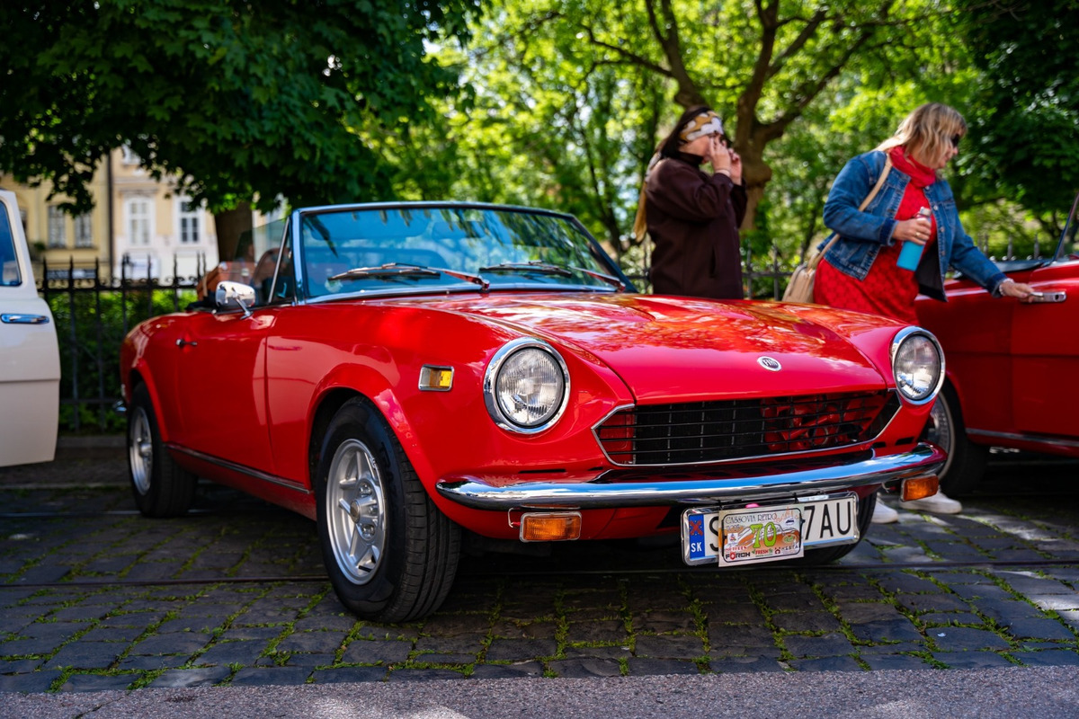 FOTO: Cassovia retro v Košiciach. Krásne historické vozidlá zaplnili centrum mesta, foto 14