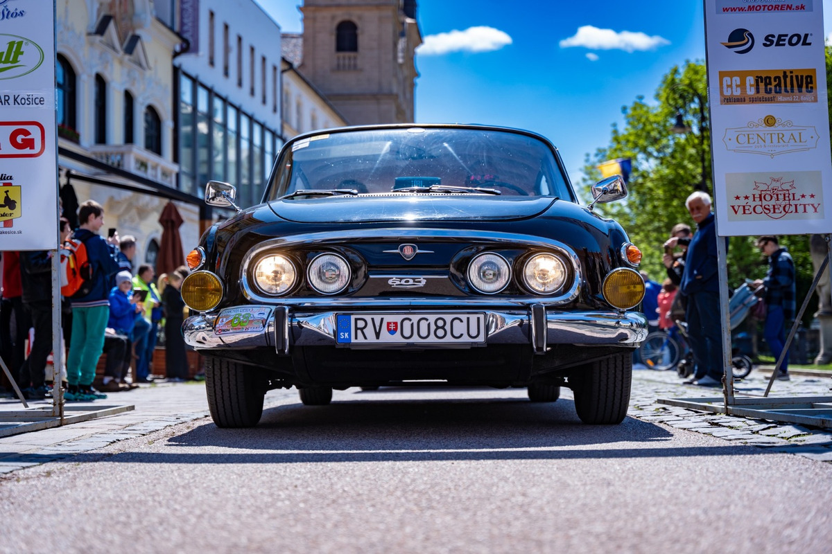 FOTO: Cassovia retro v Košiciach. Krásne historické vozidlá zaplnili centrum mesta, foto 22