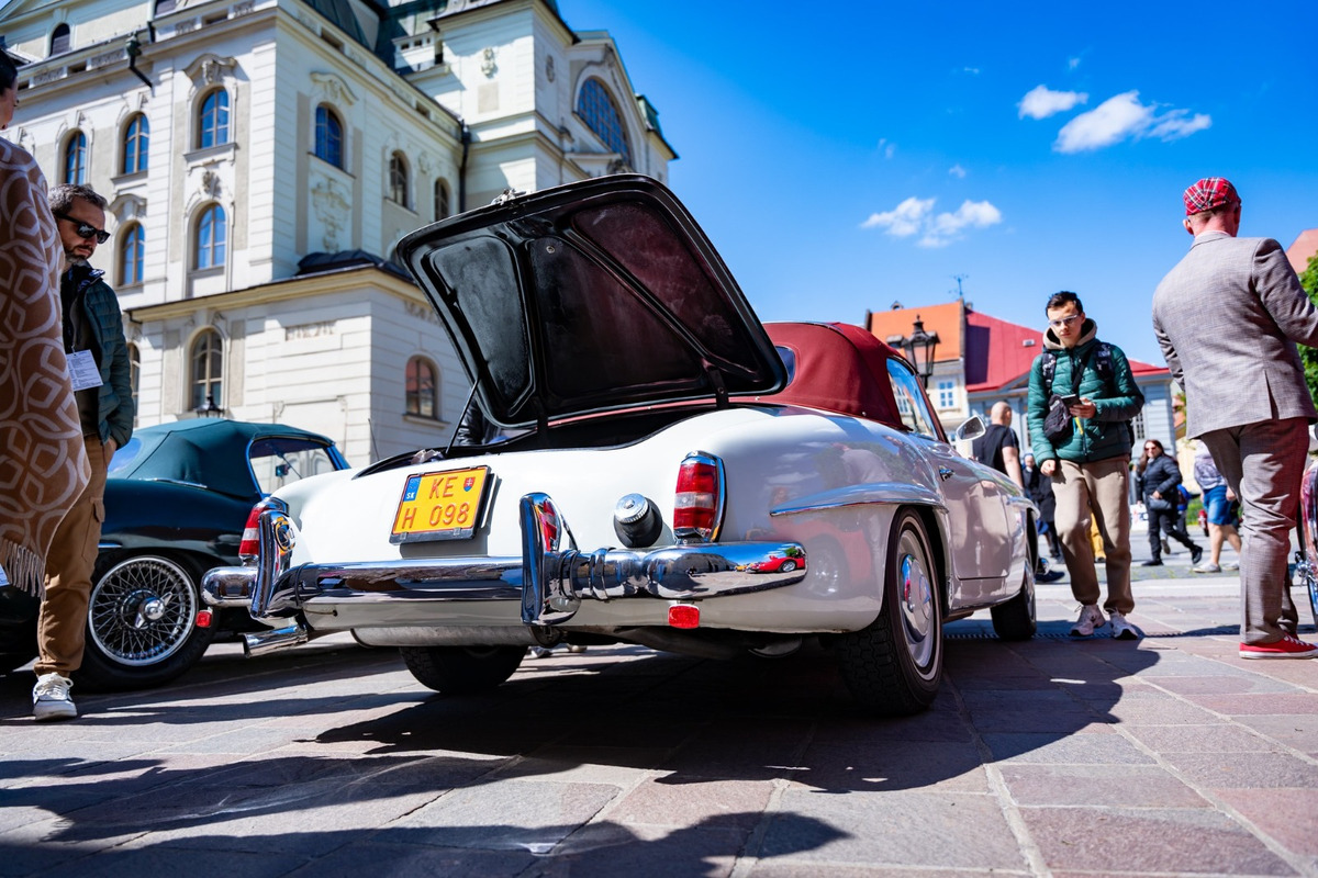 FOTO: Cassovia retro v Košiciach. Krásne historické vozidlá zaplnili centrum mesta, foto 36
