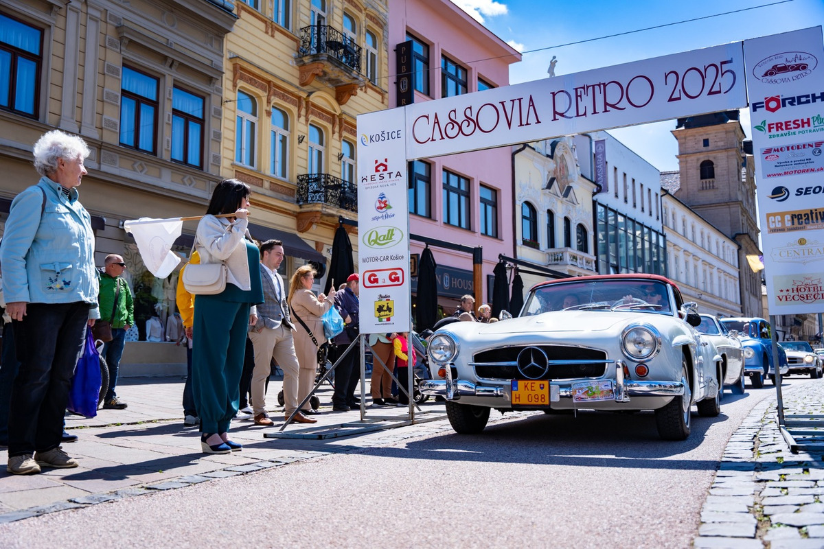 FOTO: Cassovia retro v Košiciach. Krásne historické vozidlá zaplnili centrum mesta, foto 37