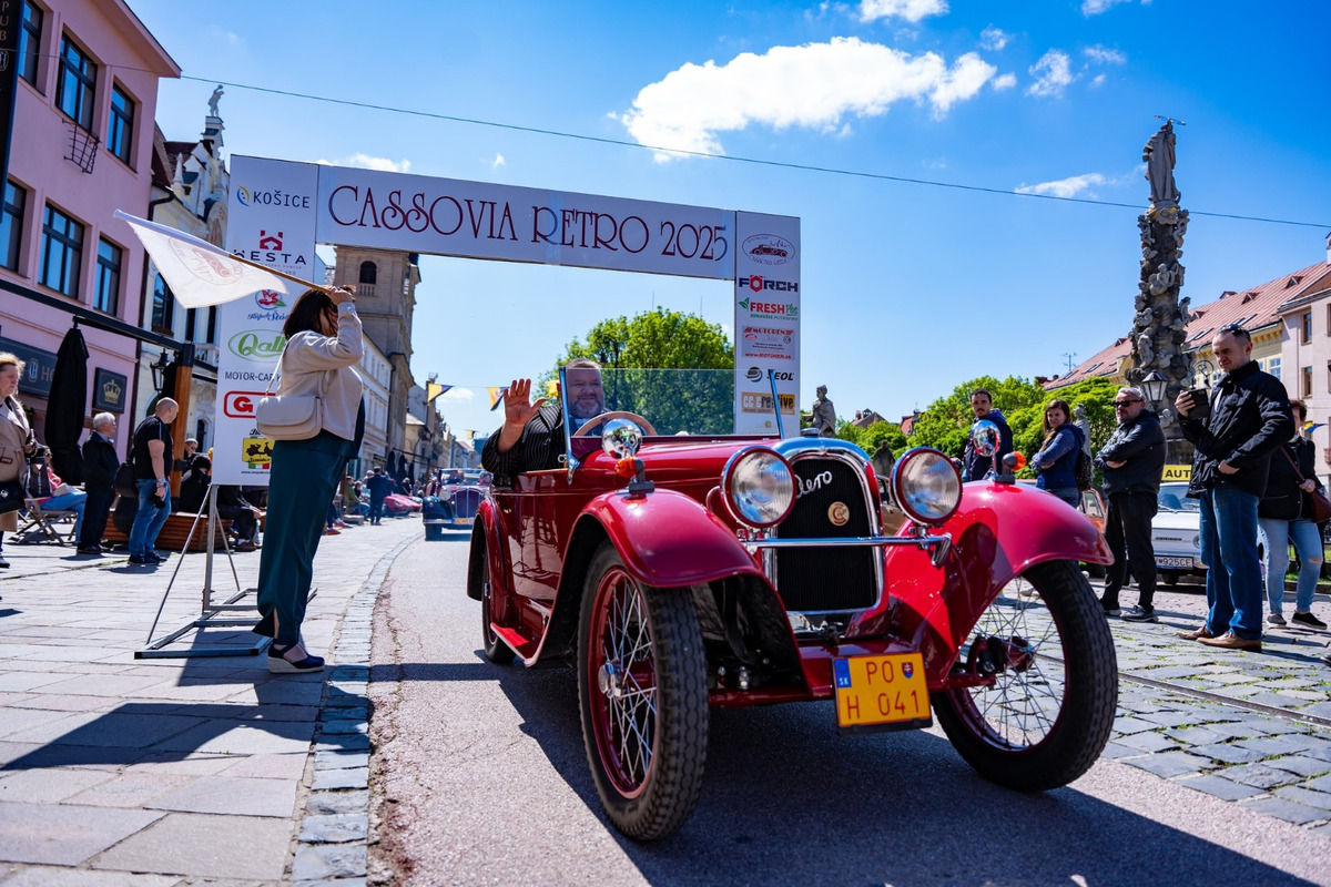 FOTO: Cassovia retro v Košiciach. Krásne historické vozidlá zaplnili centrum mesta, foto 40