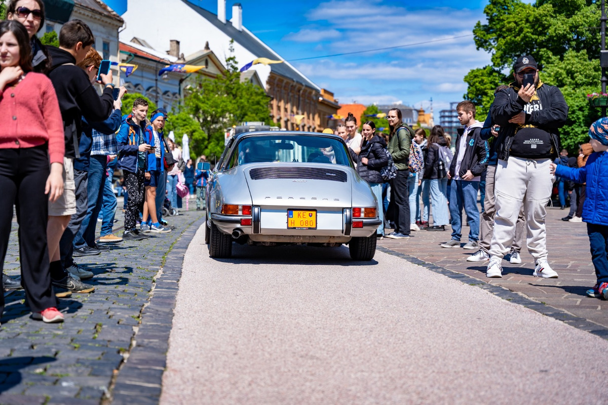 FOTO: Cassovia retro v Košiciach. Krásne historické vozidlá zaplnili centrum mesta, foto 42