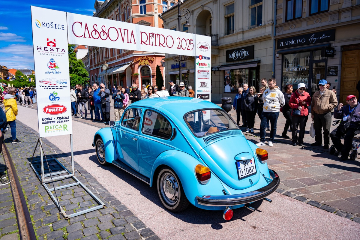 FOTO: Cassovia retro v Košiciach. Krásne historické vozidlá zaplnili centrum mesta, foto 44