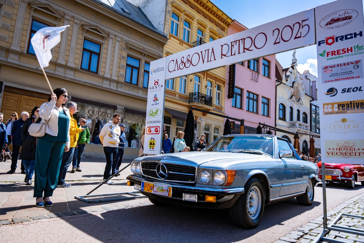 FOTO: Cassovia retro v Košiciach. Krásne historické vozidlá zaplnili centrum mesta, foto 47