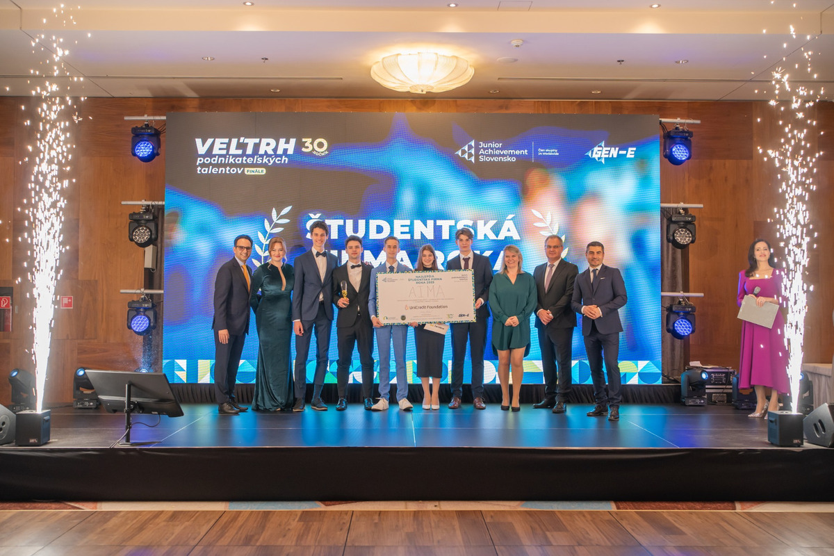 Študenti z košického gymnázia vymysleli inovatívny produkt - odstraňovač krvi, foto 2