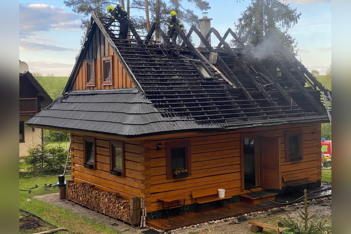 FOTO: Požiar chaty v stredisku Košiarny briežok, foto 4