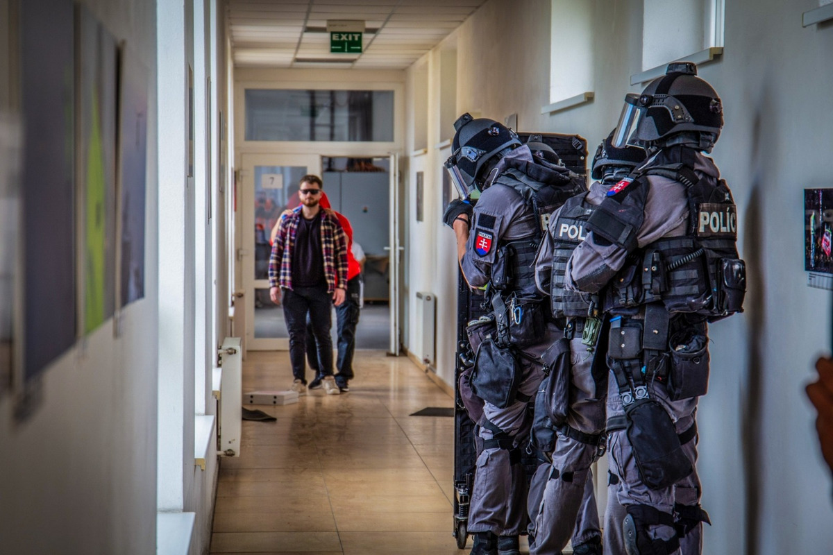 FOTO: Cvičenie záchranných zložiek na Južnej triede v Košiciach, foto 4