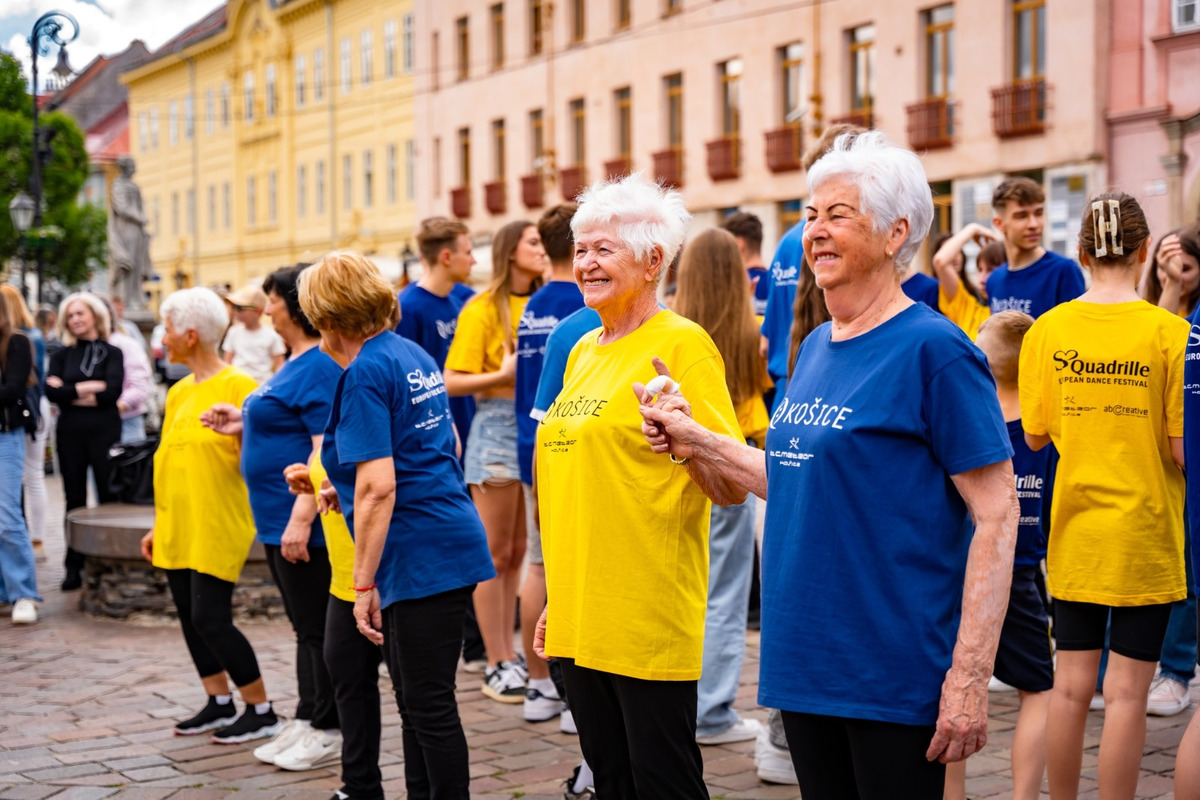 FOTO: Na Hlavnej ulici v Košiciach sa tancovala štvorylka, foto 6