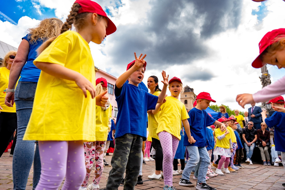 FOTO: Na Hlavnej ulici v Košiciach sa tancovala štvorylka, foto 8