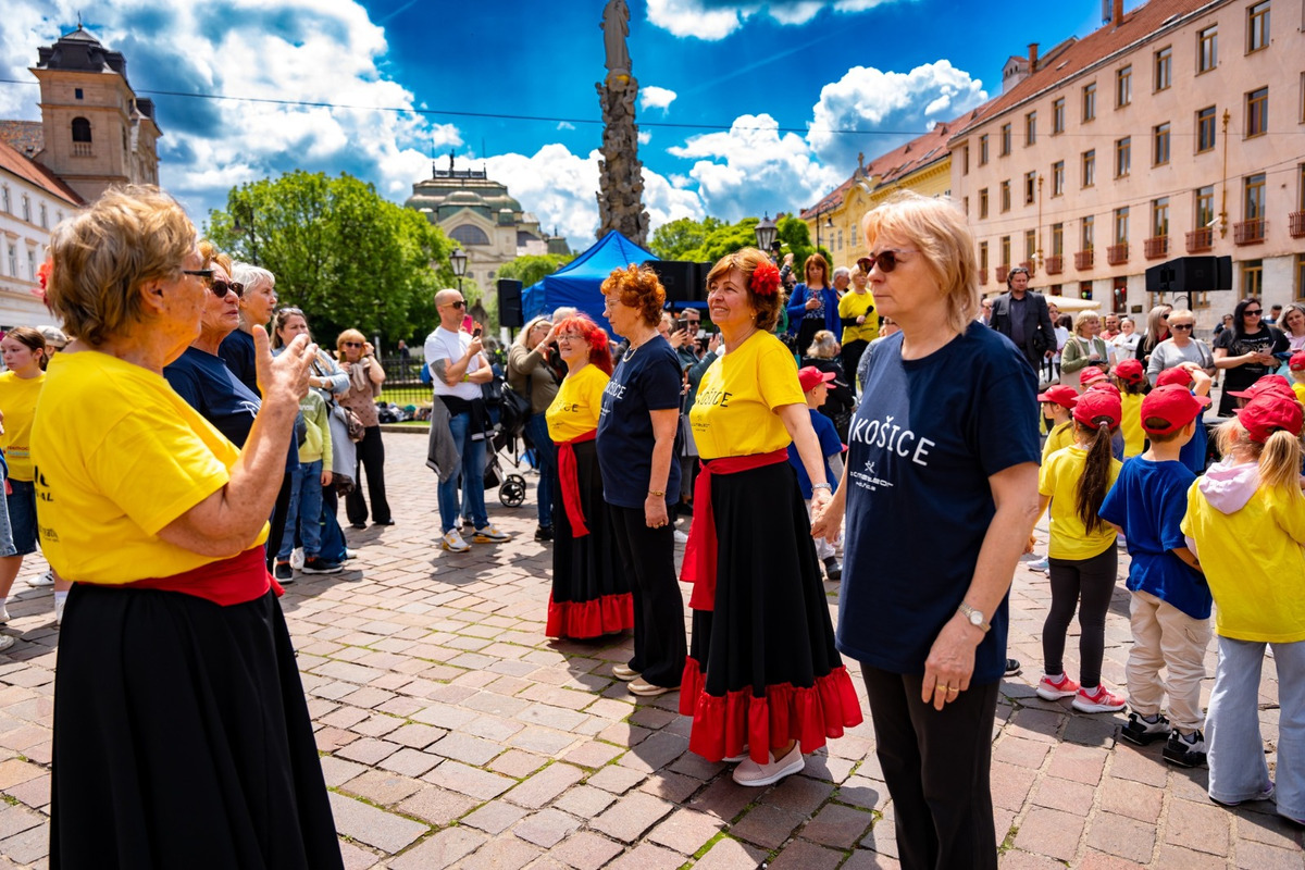 FOTO: Na Hlavnej ulici v Košiciach sa tancovala štvorylka, foto 10