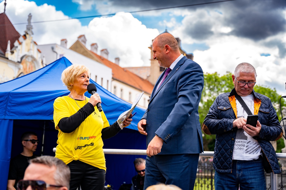 FOTO: Na Hlavnej ulici v Košiciach sa tancovala štvorylka, foto 12
